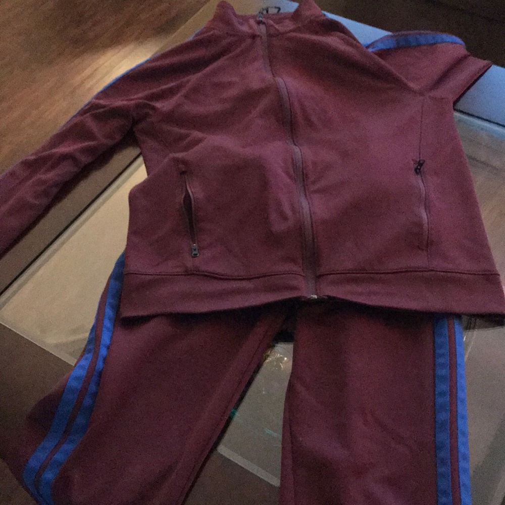 Old navy men’s track suit
